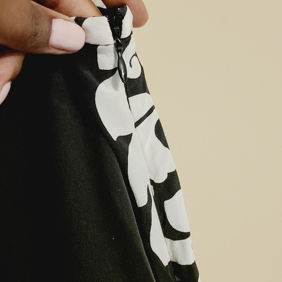 Nygard Collection | Vintage 100% Silk A-Line Skirt (Size 12) - Picture 5 of 10